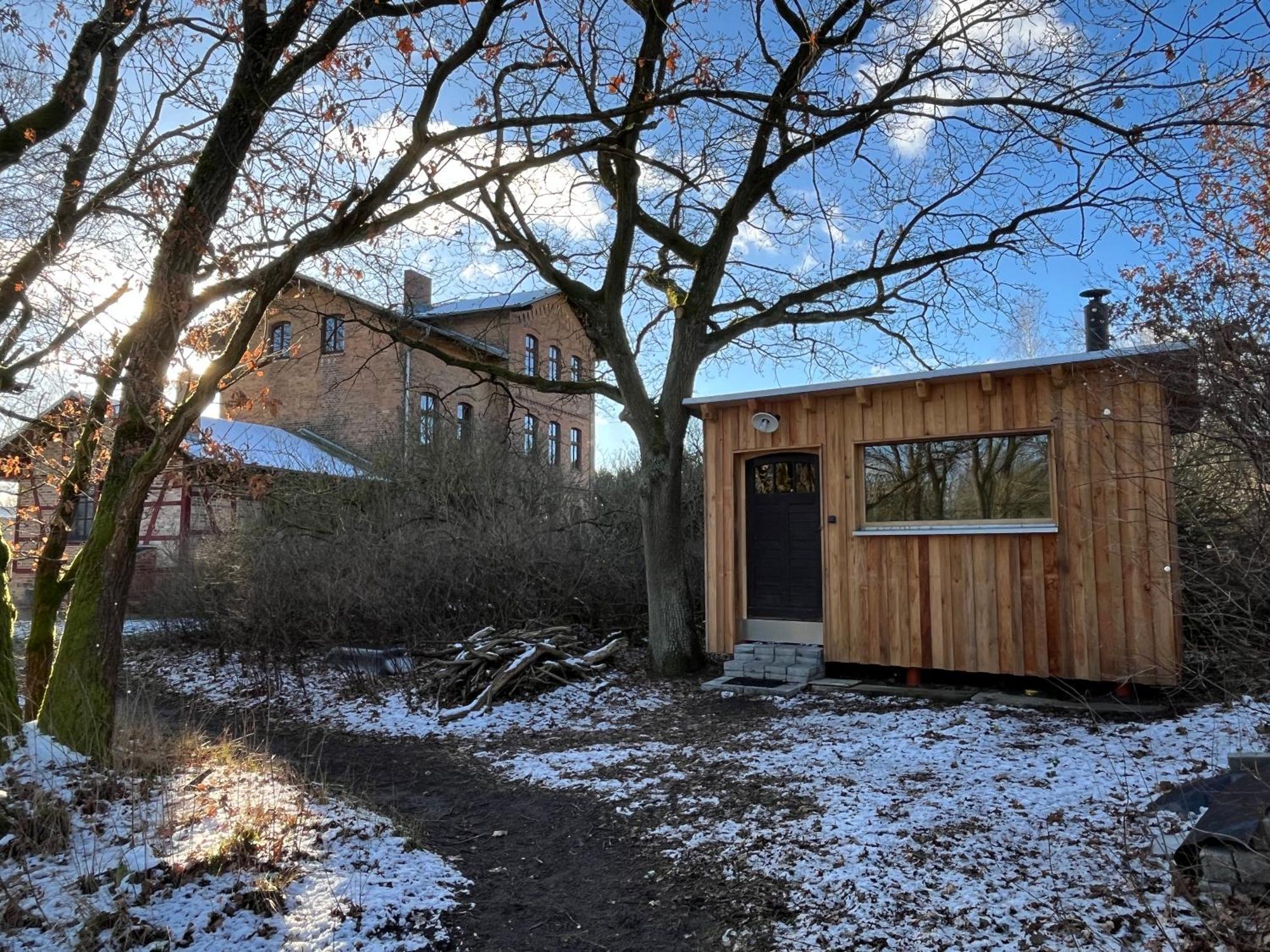Romantisches Studio Am Waldesrand Mit Gartensauna Schwarz Exterior photo